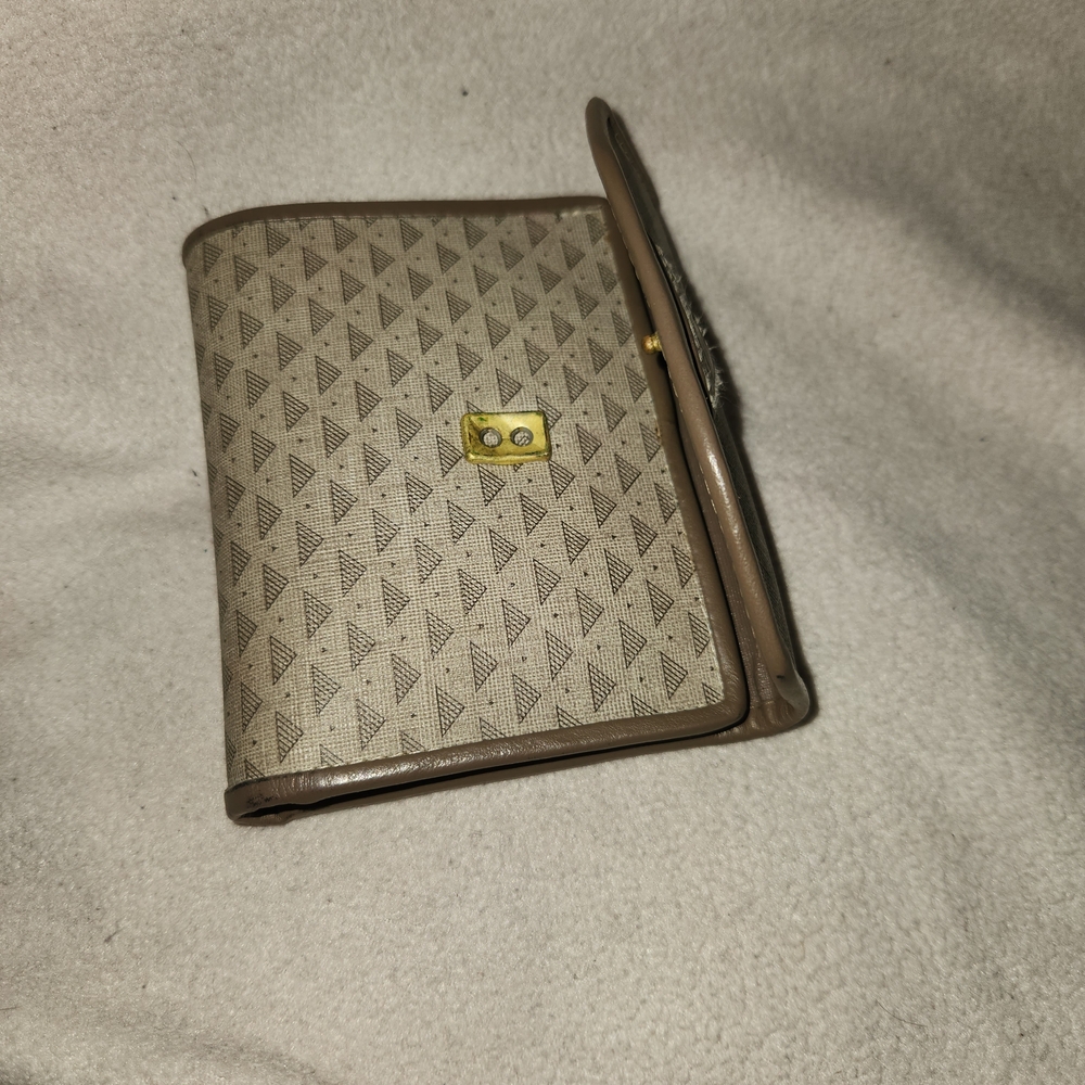 Liz Claiborne Brown Triangular Pattern Wallet - image 2